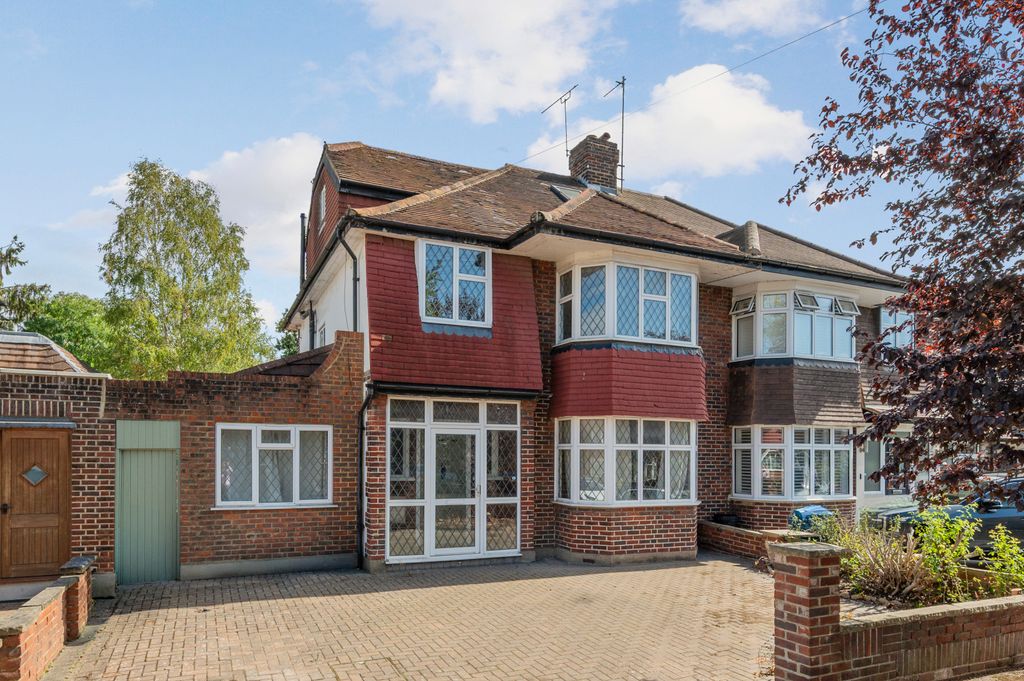 Property photo 1 of 17 Picture No. 12