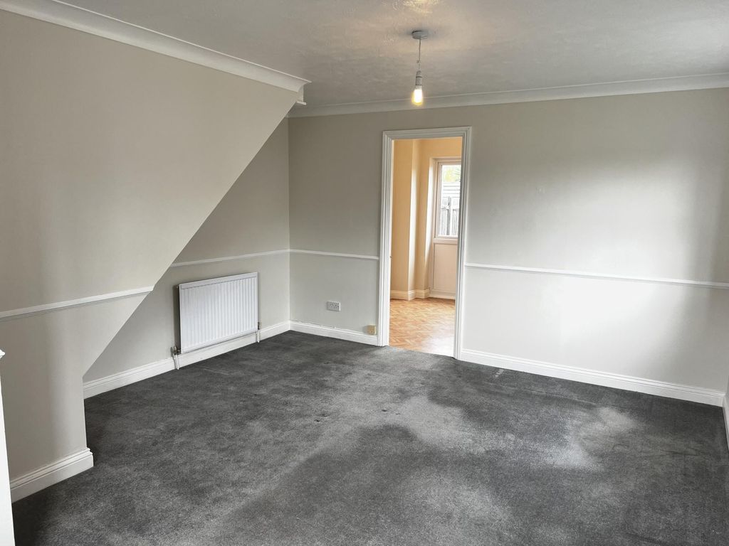 Property photo 2 of 13 Photo 12