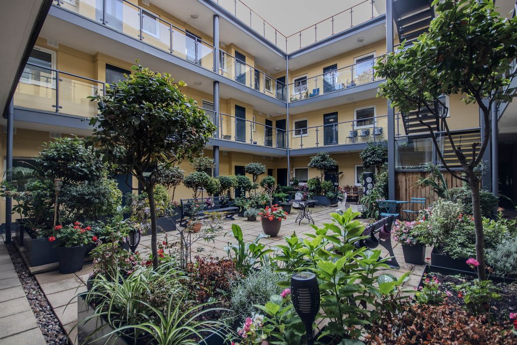 Property photo 1 of 23