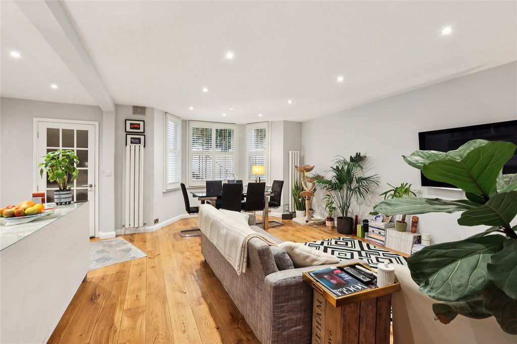 Property photo 1 of 11 Reception Room