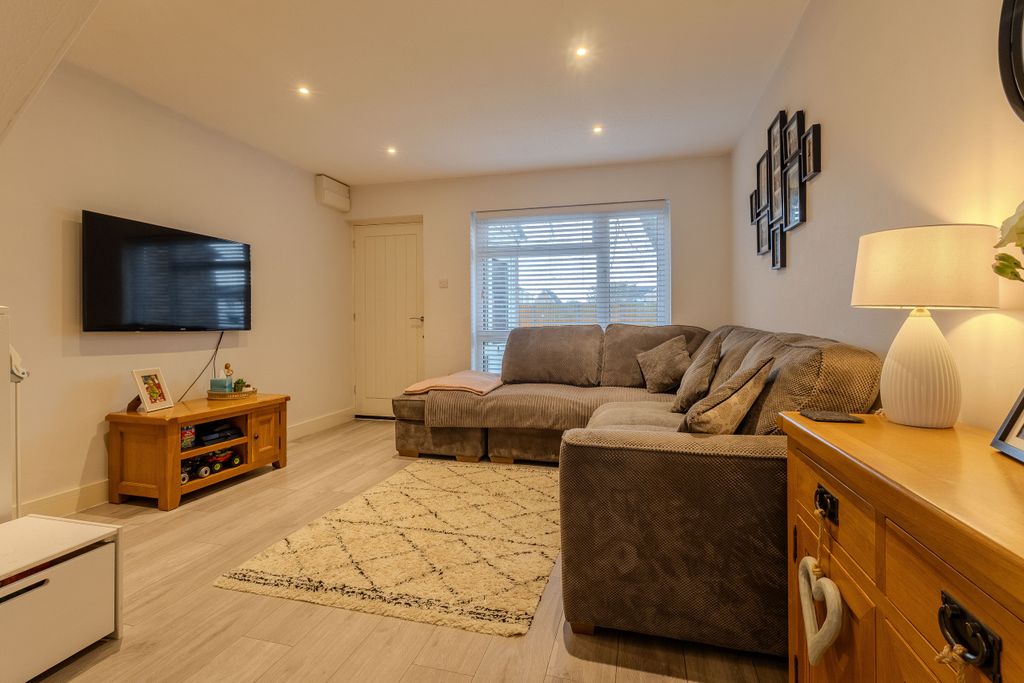 Property photo 3 of 12 Living Room (2)