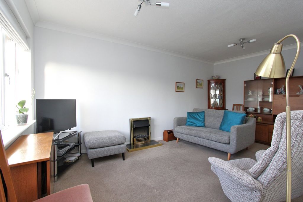 Property photo 2 of 12