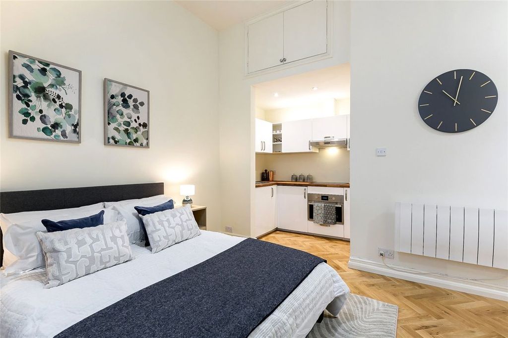 Property photo 1 of 4