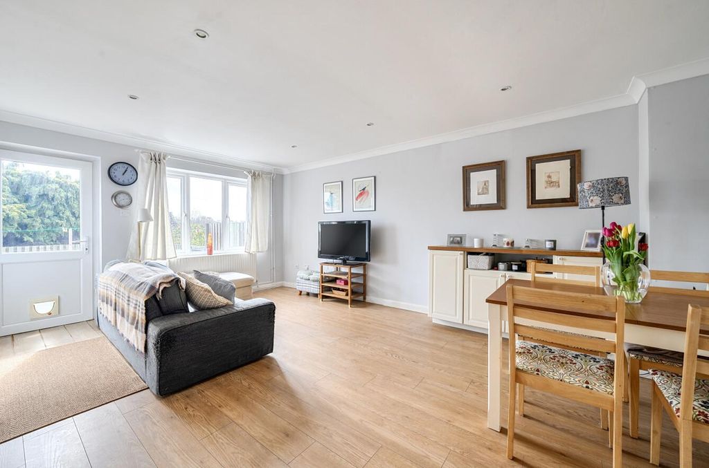 Property photo 2 of 21 1434310-11-69Cbbc27c8161.Jpg