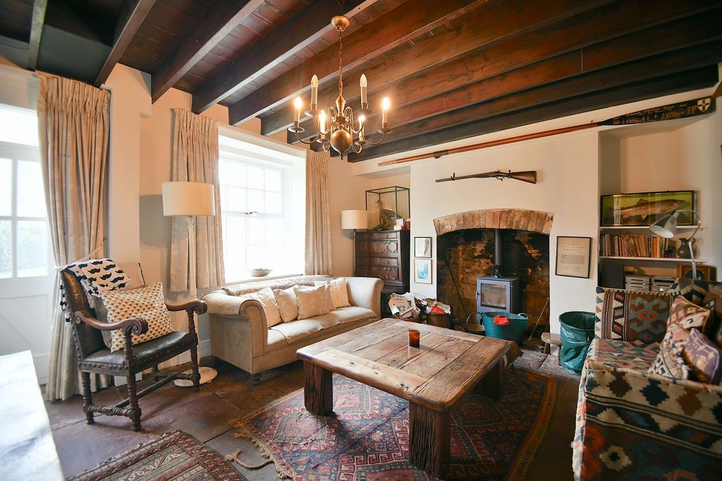 Property photo 2 of 30 Sitting Room