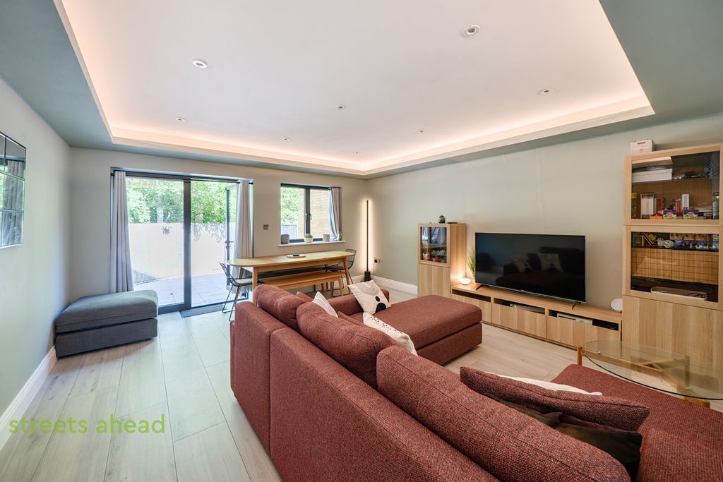 Property photo 1 of 19 72Ac13c7-0861-47c...
