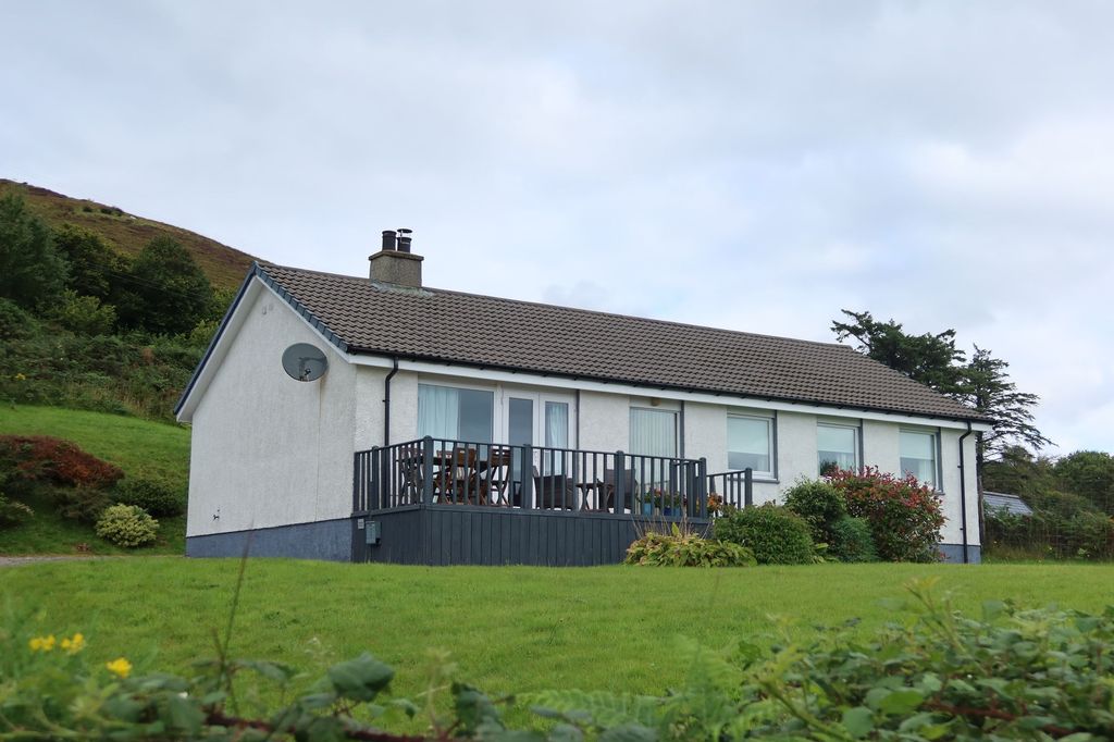 Property photo 1 of 64