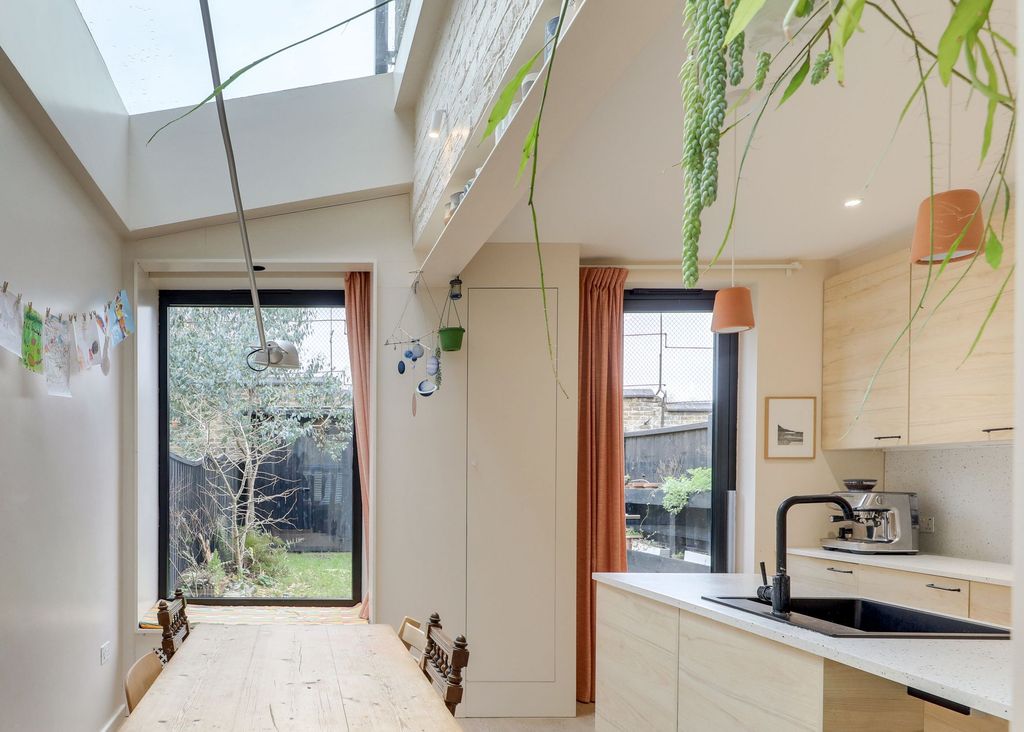 Property photo 2 of 16