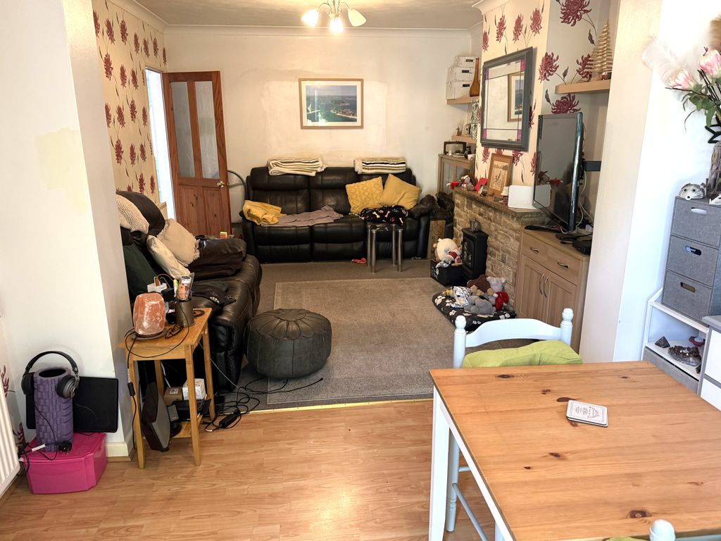 Property photo 3 of 21