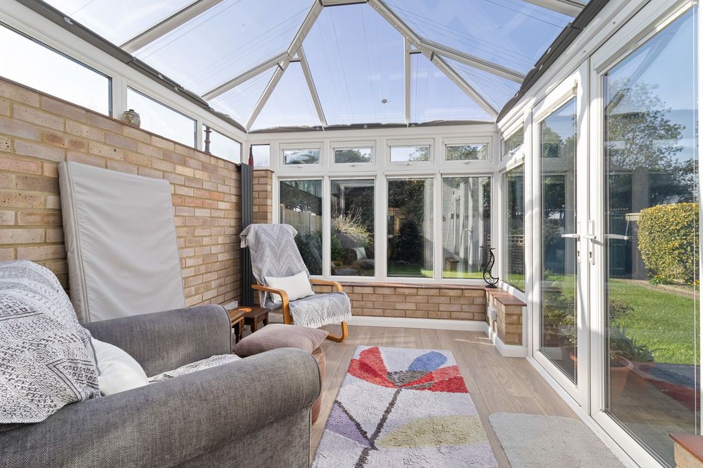 Property photo 3 of 17 Photo 6