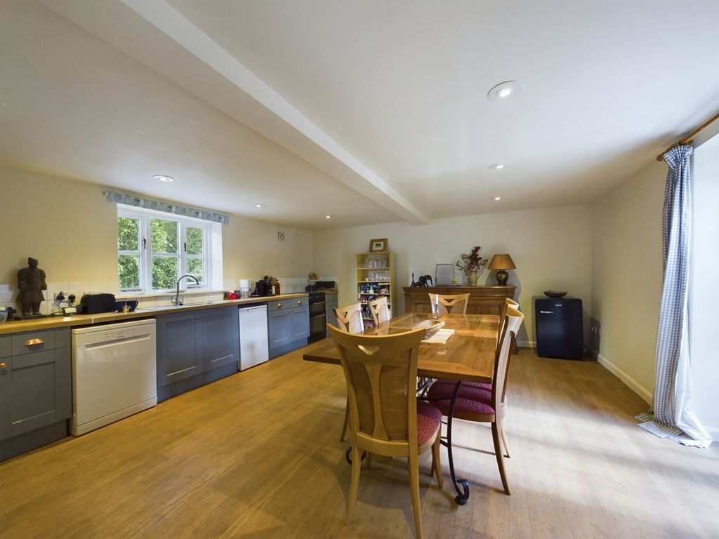 Property photo 2 of 20 2830-Hr-7