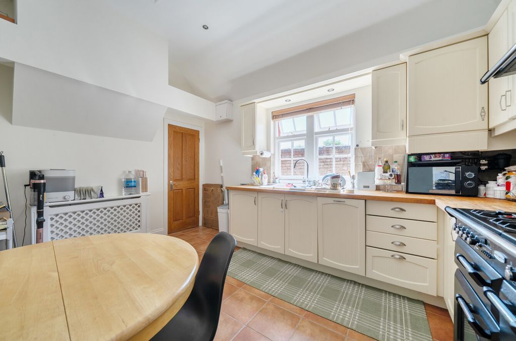 Property photo 3 of 12 1452886-13-69Ef8E...
