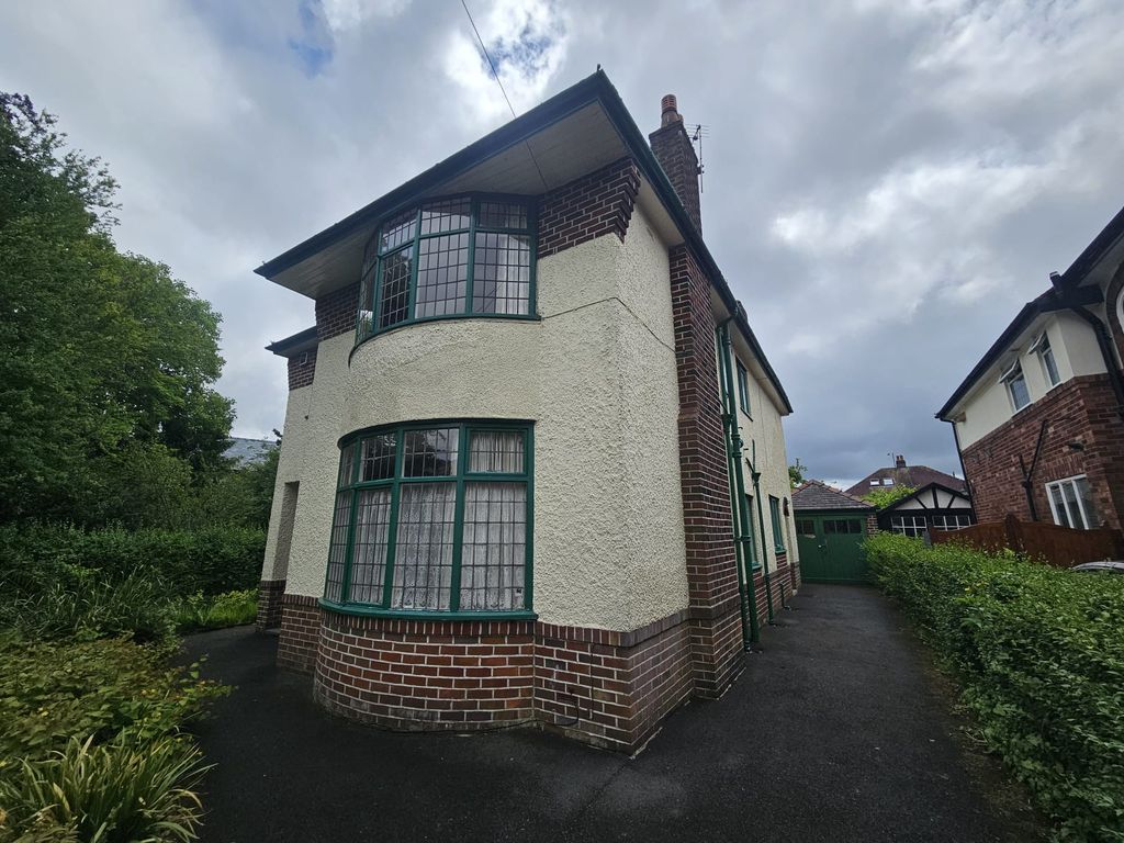 Property photo 1 of 18