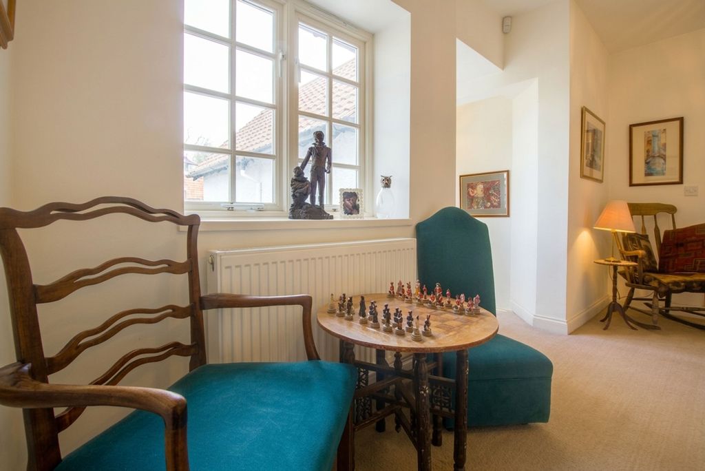 Additional image 20 of 5 bed semi-detached house for saleKnighton Road, Leicester LE2
