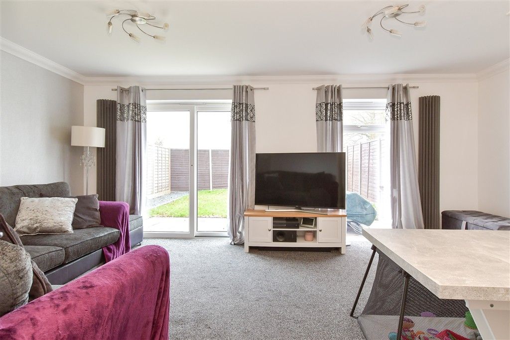 Property photo 3 of 9 Lounge/Diner