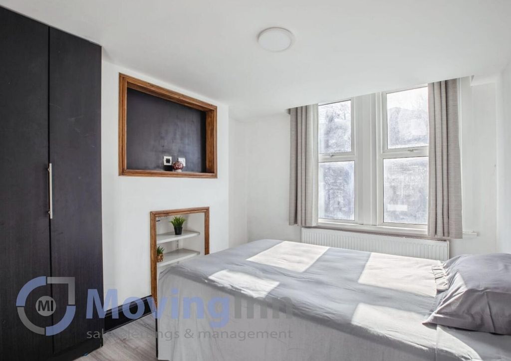 Property photo 1 of 17 Bedroom