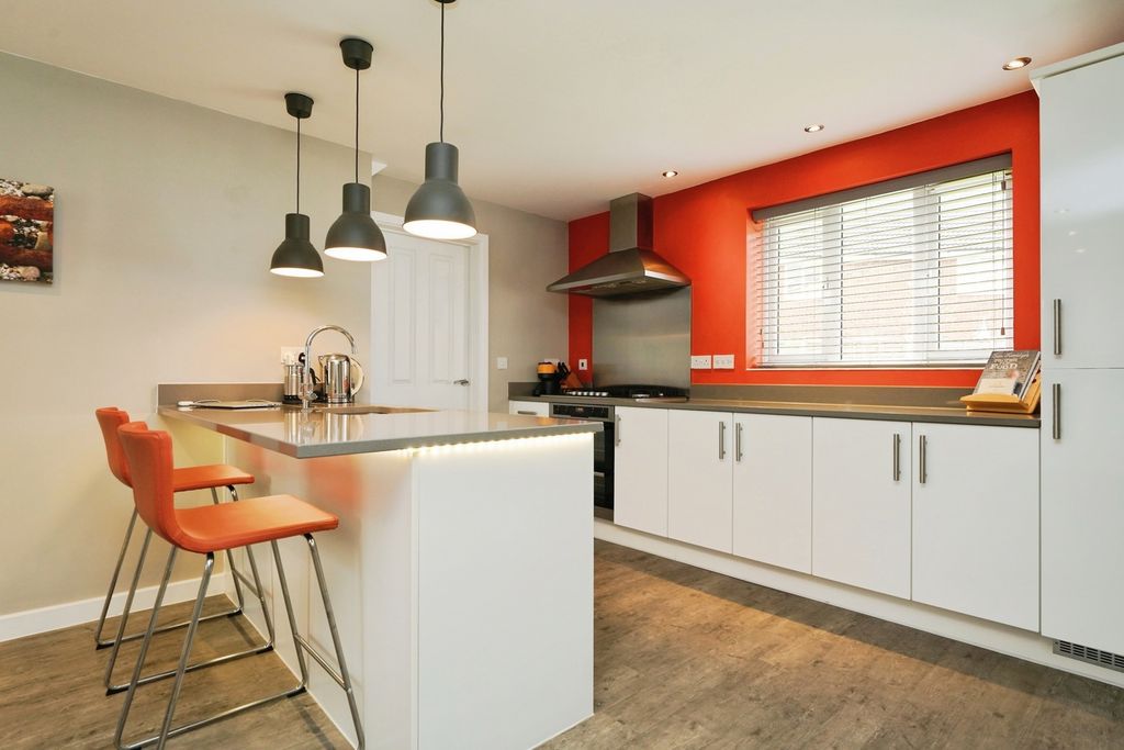 Property photo 2 of 20 Pbox-Img.Jpg