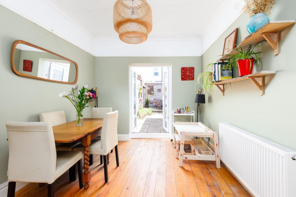 Property photo 1 of 20 12 Chapel Road, Bs5-19.Jpg