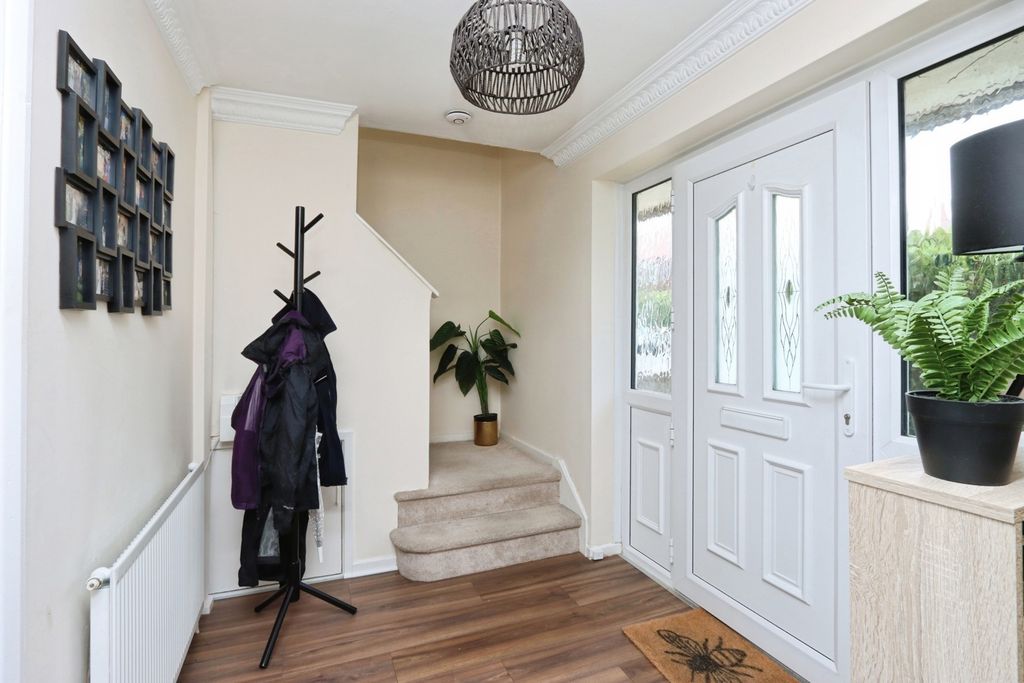 Property photo 2 of 21 Pbox-Img.Jpg