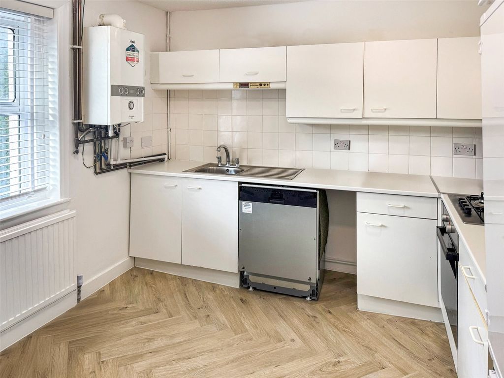 Property photo 3 of 17 Picture No. 01