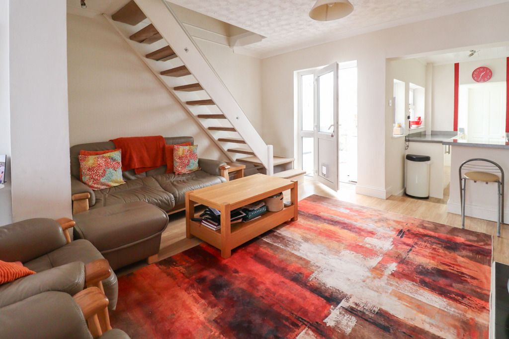 Property photo 2 of 17 5203905