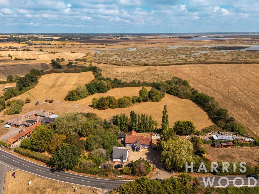Property photo 1 of 41 5426522