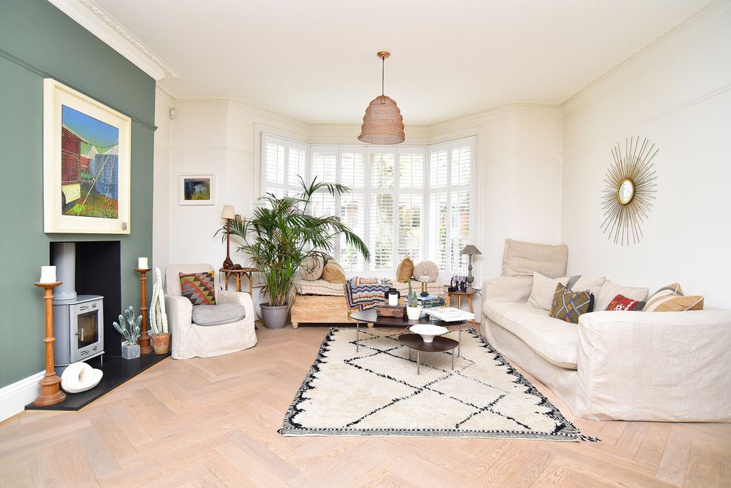 Property photo 3 of 22