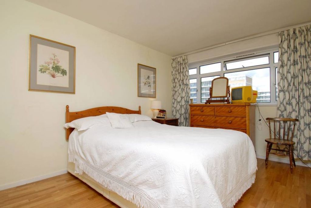 Property photo 2 of 4