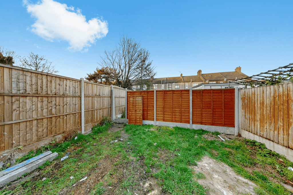 Property photo 2 of 14