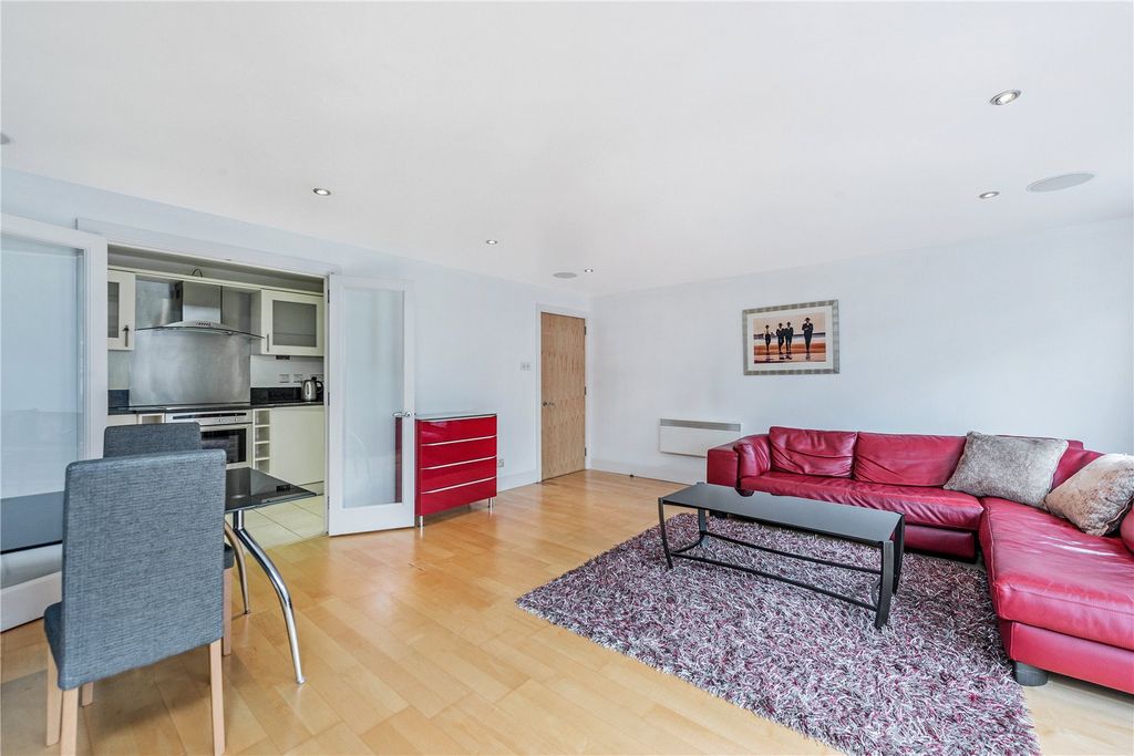 Property photo 3 of 10