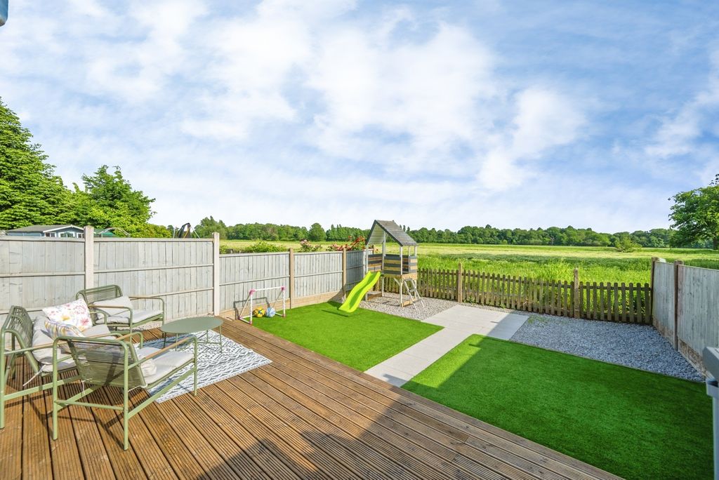 Property photo 2 of 21 Pbox-Img.Jpg