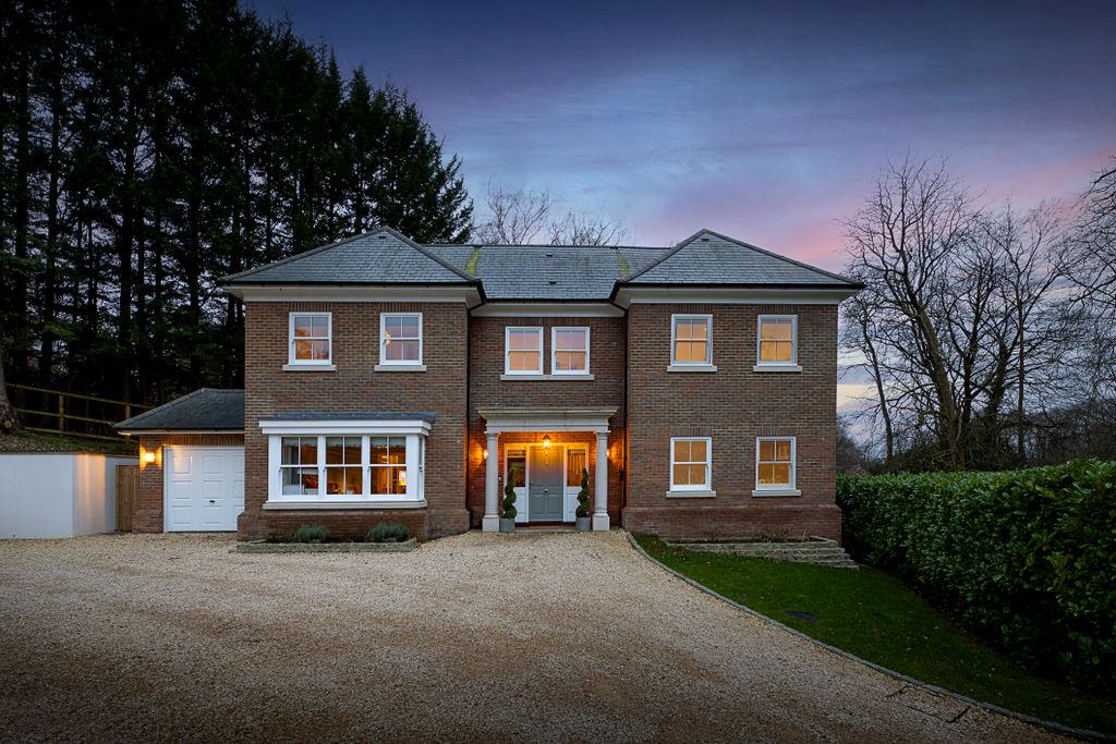 Property photo 1 of 19