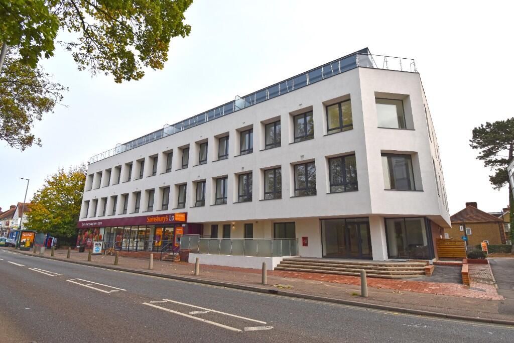 Property photo 1 of 6 2 Bed Flat To Rent Deacons House, Broxbourne En10