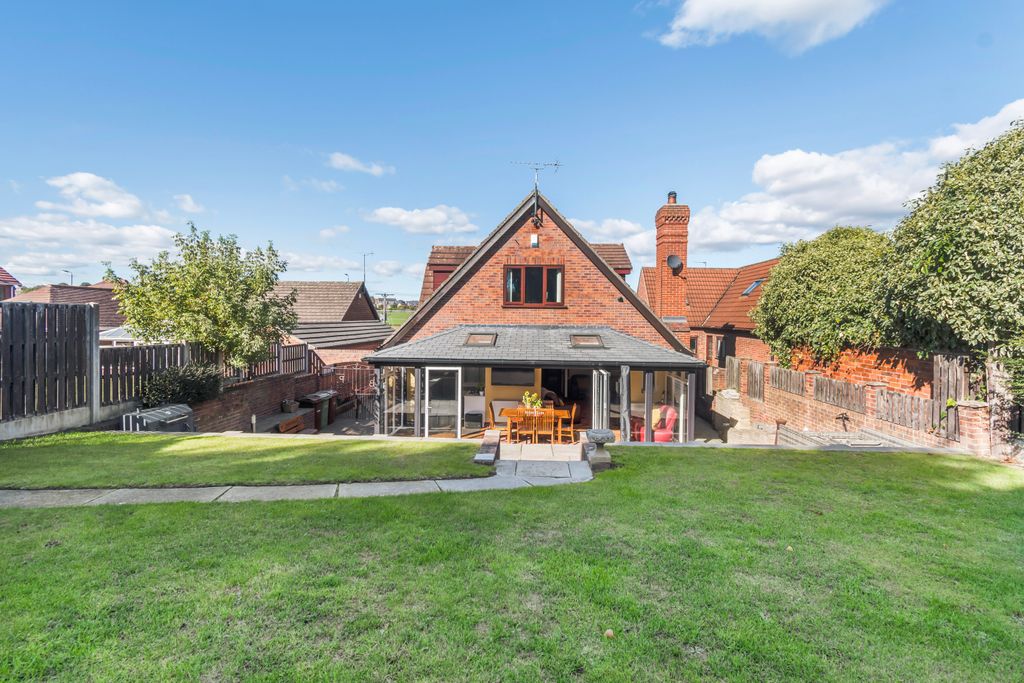 Property photo 1 of 24