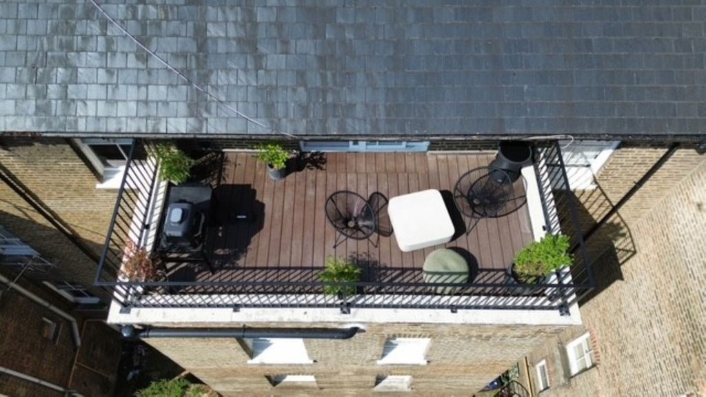 Property photo 2 of 12 Roof Top