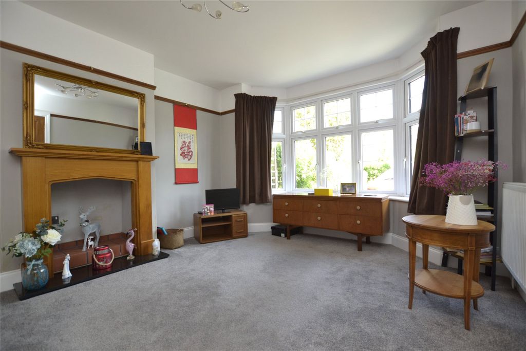 Property photo 1 of 8 Bedroom