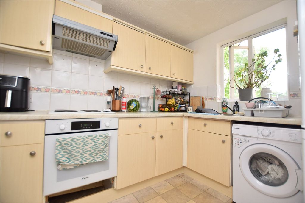Property photo 3 of 6 Picture No. 05