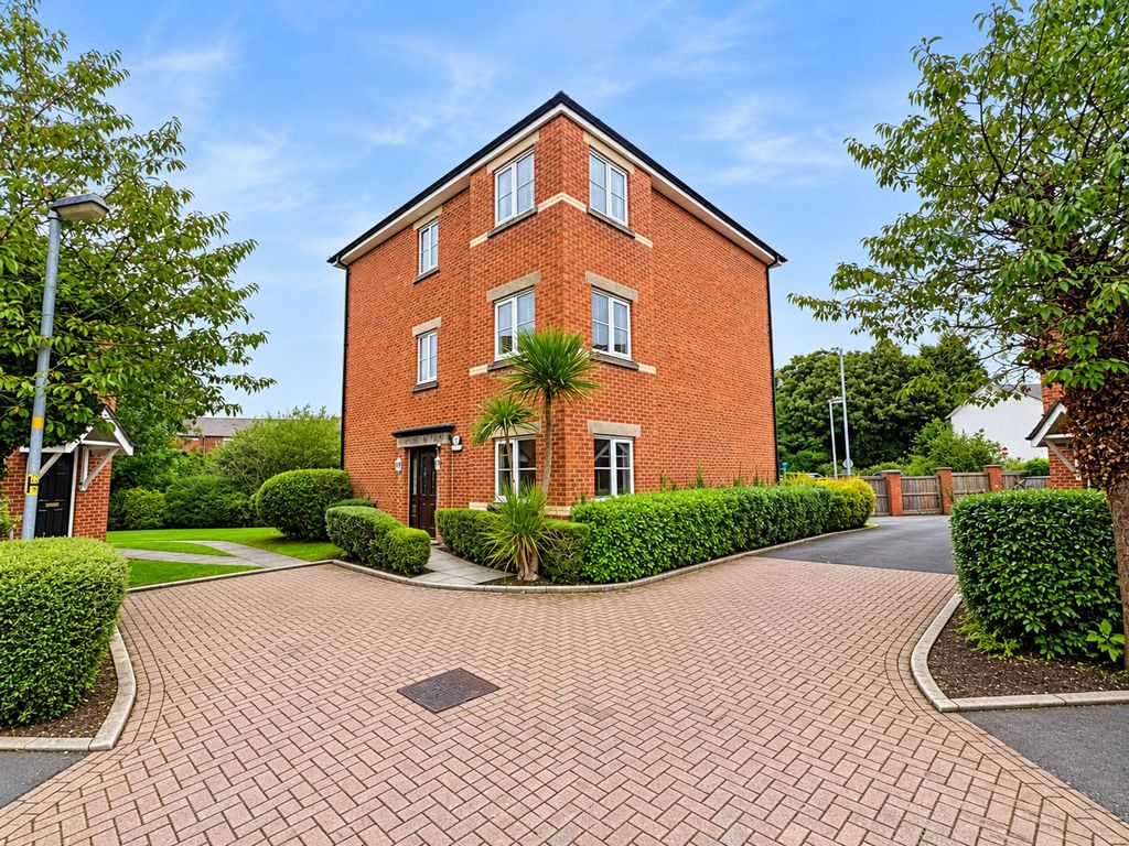 Property photo 1 of 7 External