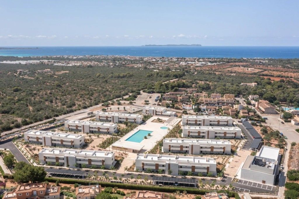 Property photo 1 of 18 Aerial (1)