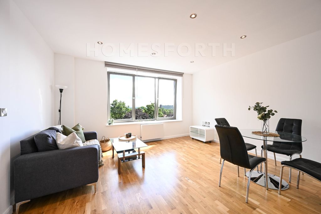 Property photo 1 of 15 Photo 17