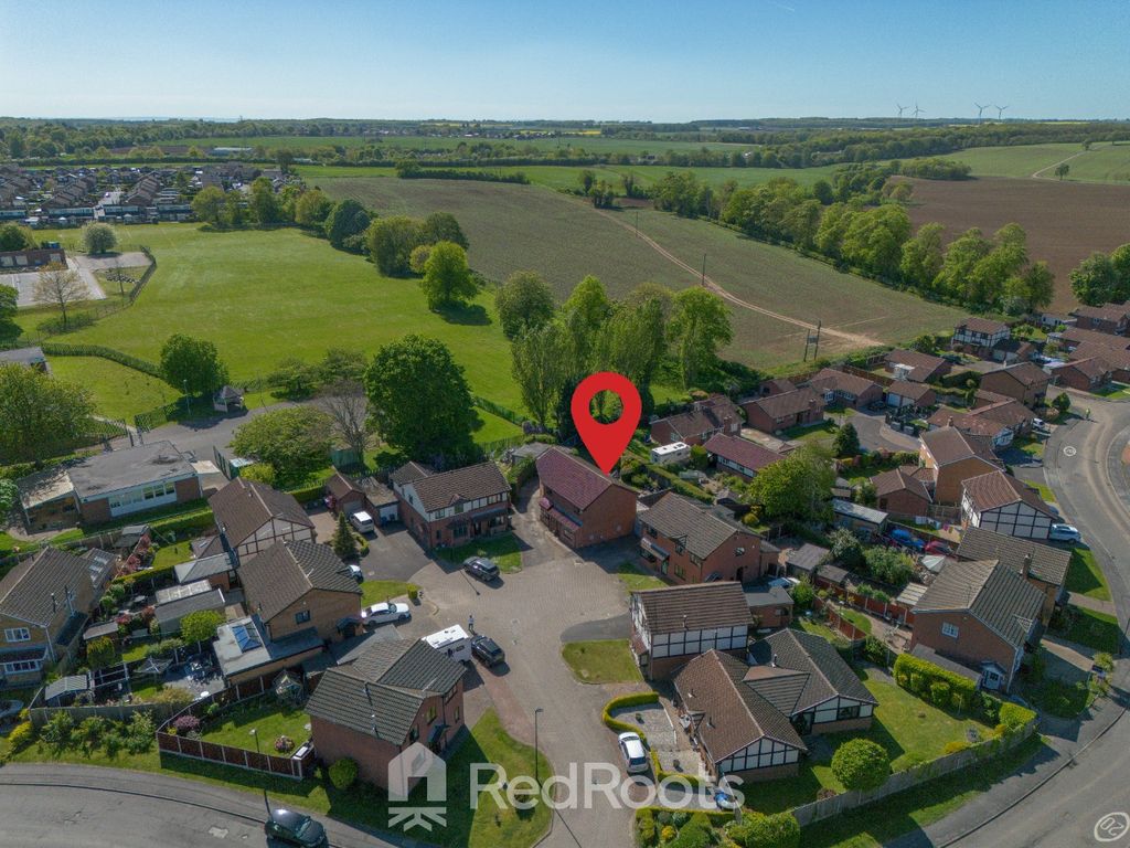 Property photo 2 of 18 5124023