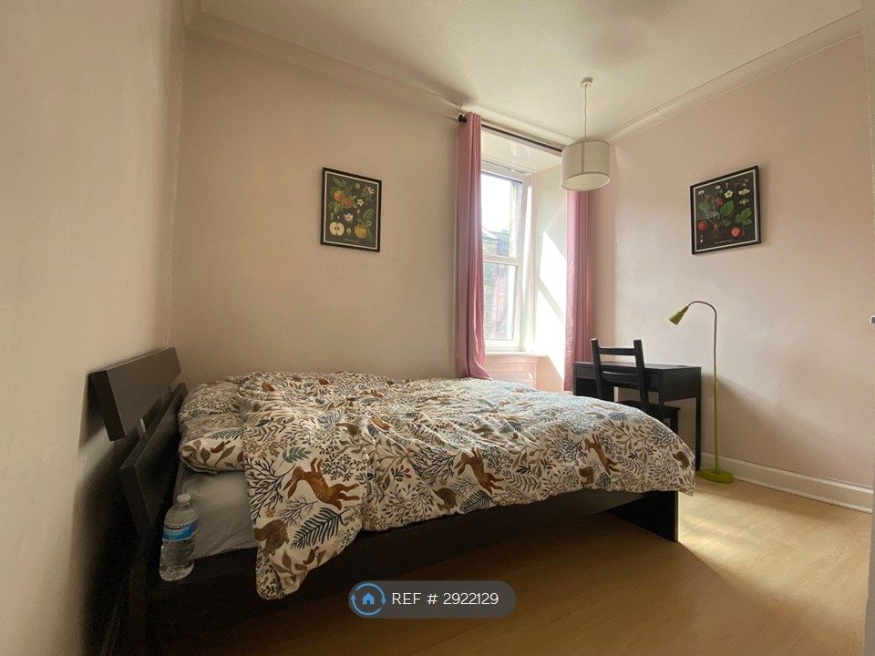 Property photo 3 of 9 Bedroom 1