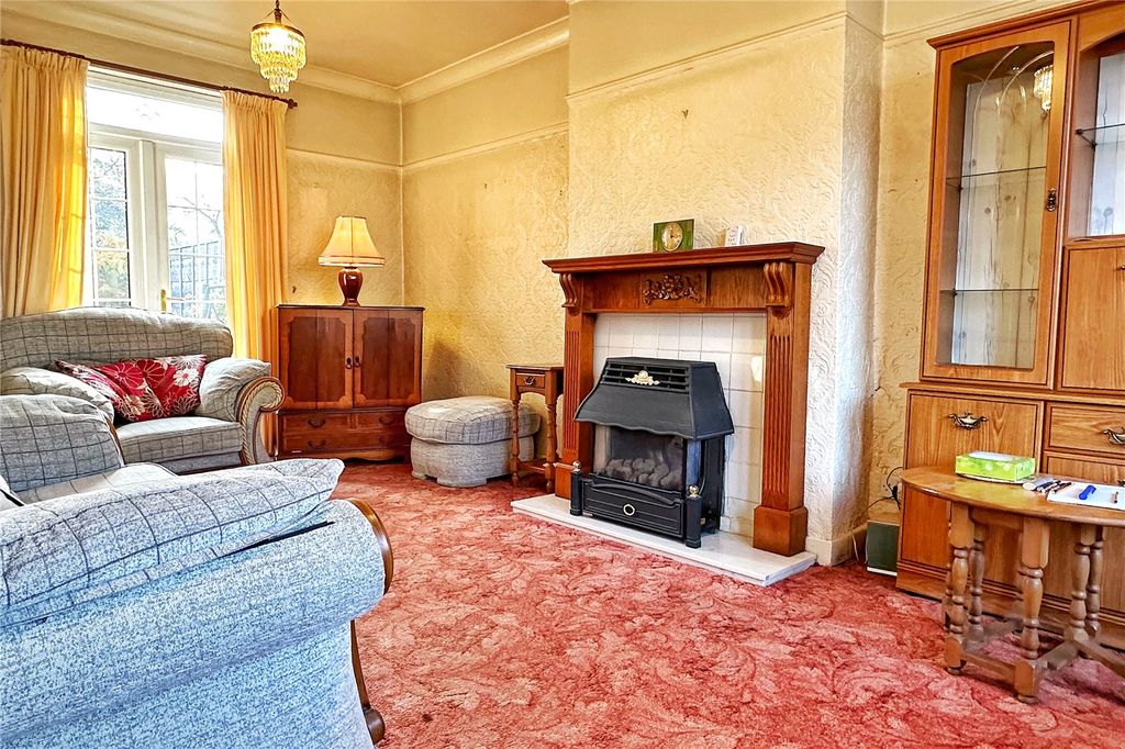 Property photo 3 of 15 Living Room