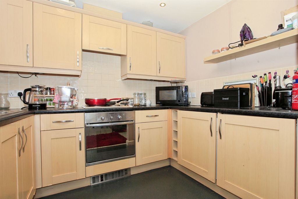 Property photo 2 of 12