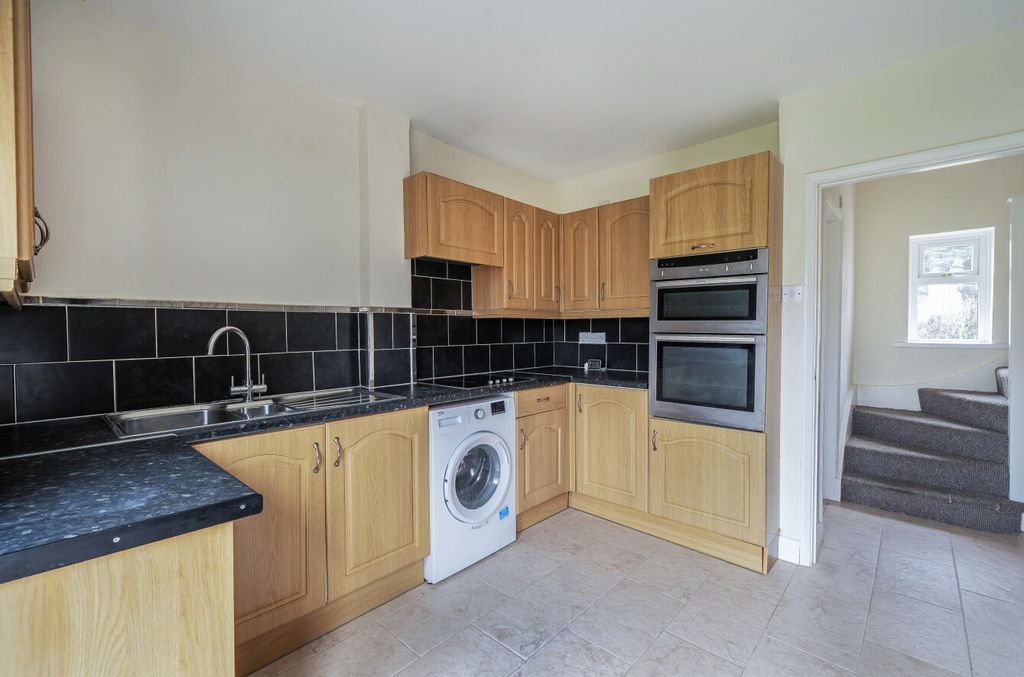 Property photo 2 of 23 1410070-1-6984A00...