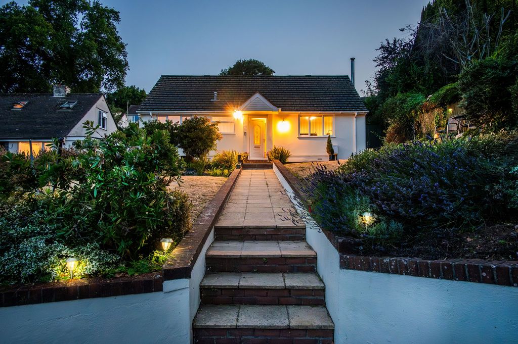 Property photo 1 of 24