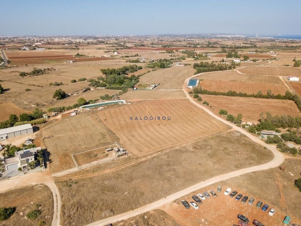 Property photo 3 of 6