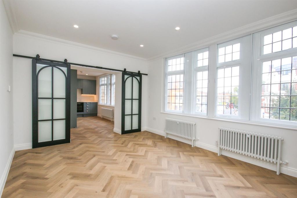 Property photo 3 of 13 Img_2392.Jpg