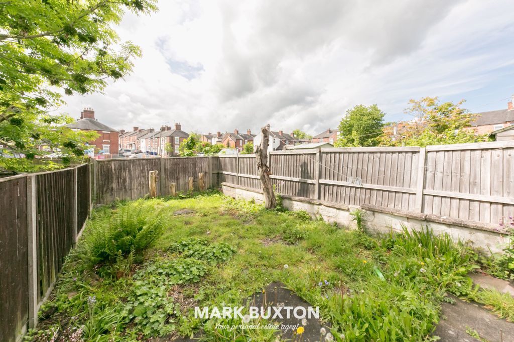 Property photo 2 of 17