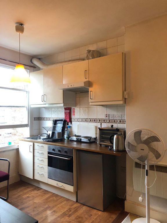 Property photo 1 of 4